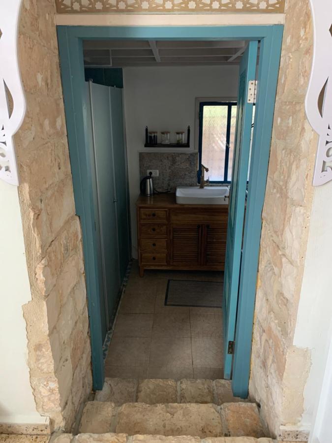בית האבן העתיק מ-1885 עם מגונית פרטית בחצר Rosh Pinna Εξωτερικό φωτογραφία