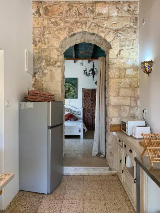 בית האבן העתיק מ-1885 עם מגונית פרטית בחצר Rosh Pinna Εξωτερικό φωτογραφία