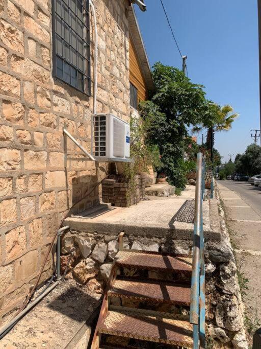 בית האבן העתיק מ-1885 עם מגונית פרטית בחצר Rosh Pinna Εξωτερικό φωτογραφία